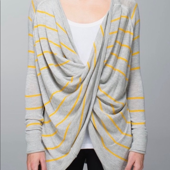 Lulu lemon twist and wrap sweater - Picture 1 of 6